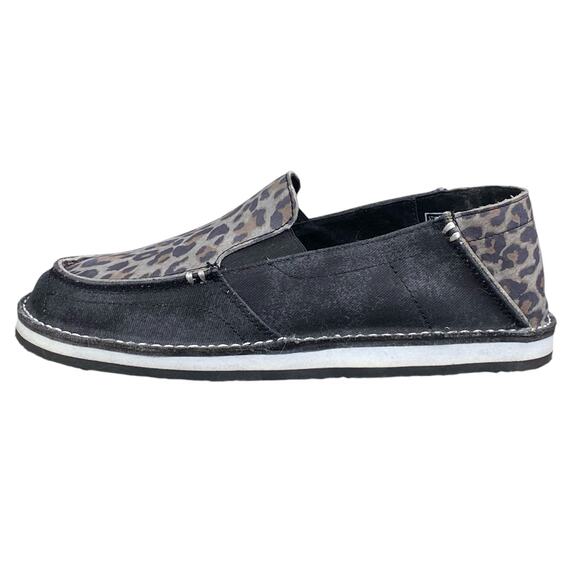 Shyanne Women's Rank 45 Grey Cheetah Print Moc Slip On Size US 8.5 - Picture 3 of 11